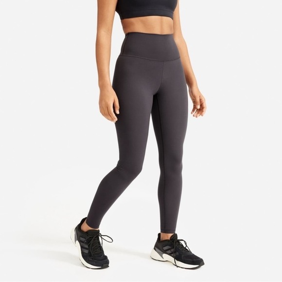 EVERLANE The Perform Legging® Cropped Ink Grey - Picture 9 of 9